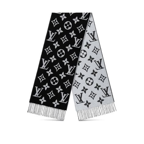 lv scarf tag